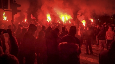Wrocław: Narodowy Marsz Niepodległości rozwiązany [ZOBACZ FILM] - 18