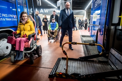 Wrocławski Dworzec Autobusowy został dostosowany do osób z niepełnosprawnościami - 1