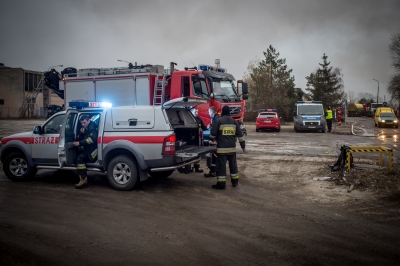 Pożar hali przy Szczecińskiej. Nielegalne składowisko działało od dwóch lat. Prokuratura umorzyła sprawę [FOTO] - 1