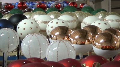 Bombki z Dolnego Śląska trafiają do sklepów w Europie, Ameryce Północnej a nawet Azji [WIDEO] - 17