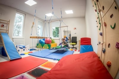Młodzi pacjenci odetchną. Nowe skrzydło z gabinetami przy Białowieskiej [ZOBACZ]