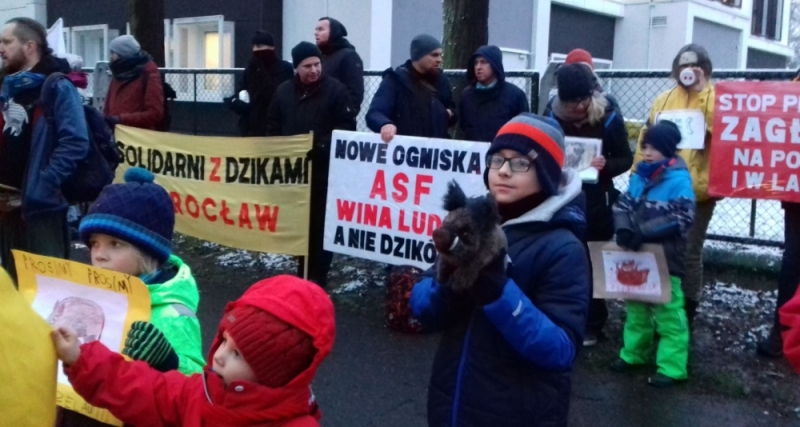 Wrocławianie przeciw odstrzałowi dzików [ZDJĘCIA] - fot. Marcin Obłoza
