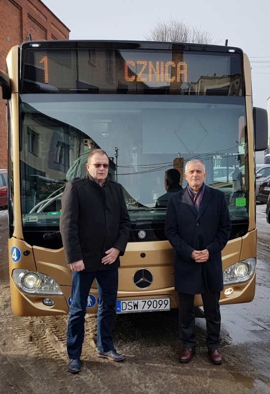 Świebodzice: Kolejny autobus zasilił miejski tabor - Fot. Bartosz Szrafin