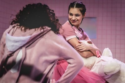 Siksy. Spektakl dyplomowy studentów IV roku Wydziału Aktorskiego [ZOBACZ] - 12