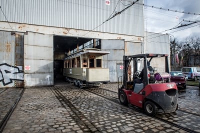 Znamy imię zabytkowego tramwaju remontowanego w zajezdni przy Legnickiej we Wrocławiu - 9