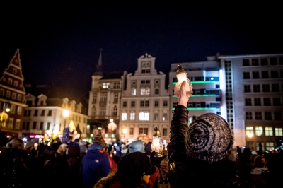 Wrocławianie żegnają prezydenta Gdańska Pawła Adamowicza [ZDJĘCIA] - 10
