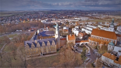 Łazienka w szafie, unikatowe drewniane mozaiki i niezwykła sala Zofii. Tajemnice XIII-wiecznego Zamku w Oleśnicy [ZOBACZ]