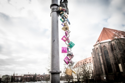 Kłódki miłości znikną z mostu Tumskiego we Wrocławiu - 7