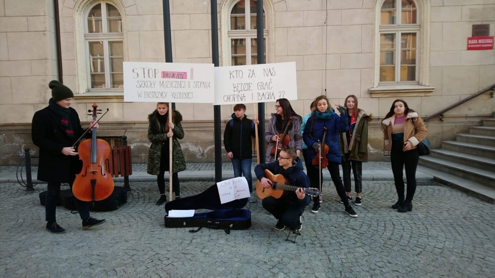 Szkoła Muzyczna II stopnia w Bystrzycy Kłodzkiej zagrożona likwidacją - fot. Facebook/Bartosz Szarafin
