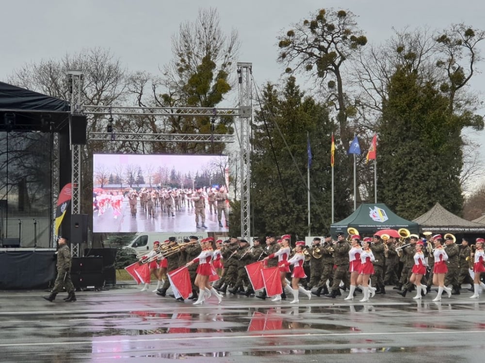 Wrocław: Piknik z okazji 20-lecia Polski w NATO - Fot: DUW
