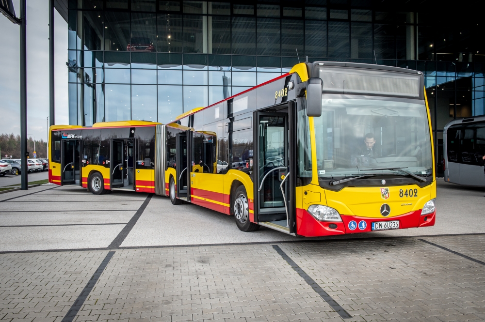 Wrocław podpisał umowę na zakup 50 nowych autobusów - (fot. Andrzej Owczarek)