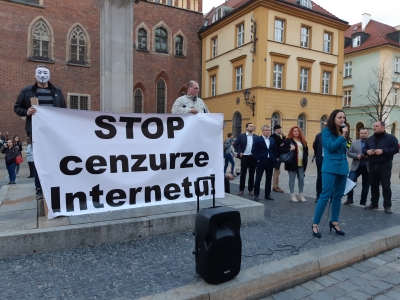 Janusz Korwin-Mikke we Wrocławiu. Protestował przeciwko Acta 2.0. [FOTO] - 0