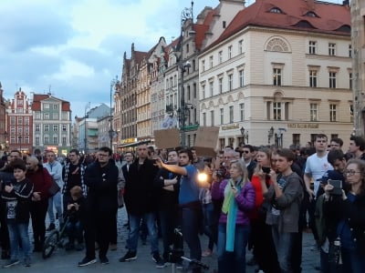 Janusz Korwin-Mikke we Wrocławiu. Protestował przeciwko Acta 2.0. [FOTO] - 2