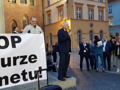 Janusz Korwin-Mikke we Wrocławiu. Protestował przeciwko Acta 2.0. [FOTO] - 5
