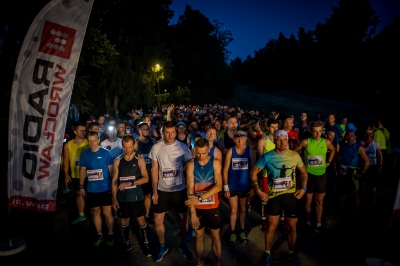 Nocne bieganie w Parku Grabiszyńskim [ZDJĘCIA] - 15
