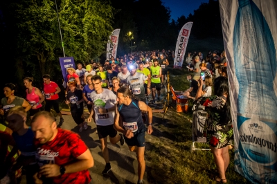 Nocne bieganie w Parku Grabiszyńskim [ZDJĘCIA] - 16