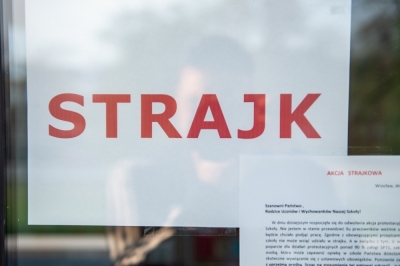 Uczniowie zdający egzamin mają  stawić się we wrocławskich szkołach