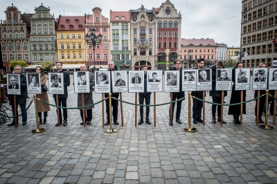 Dolnoślązacy uczcili pamięć ofiar katastrofy smoleńskiej - 1