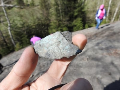 Turyści z całej Polski przyjeżdżają na Dolny Śląsk w poszukiwaniu cennych minerałów i skamieniałości - 1