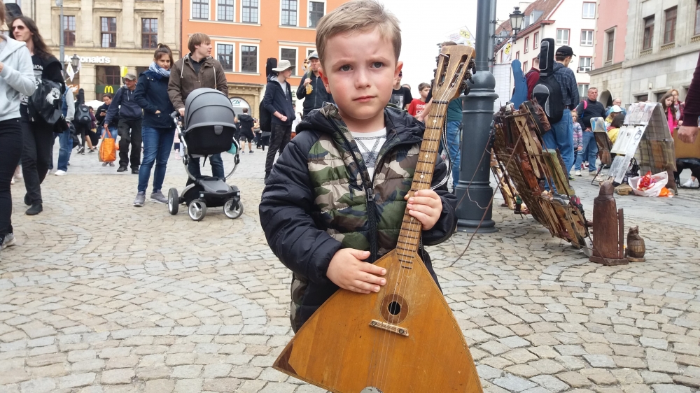 Gitarowy Rekord Guinnessa pobity. O 12 gitar