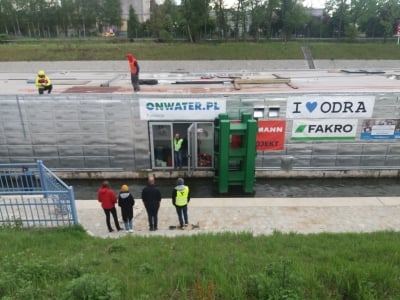 Największy transport stulecia we Wrocławiu, dopłynął do celu [WIDEO] - 9