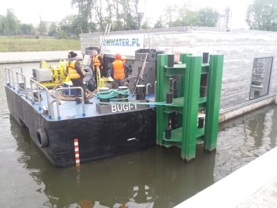 Największy transport stulecia we Wrocławiu, dopłynął do celu [WIDEO] - 10