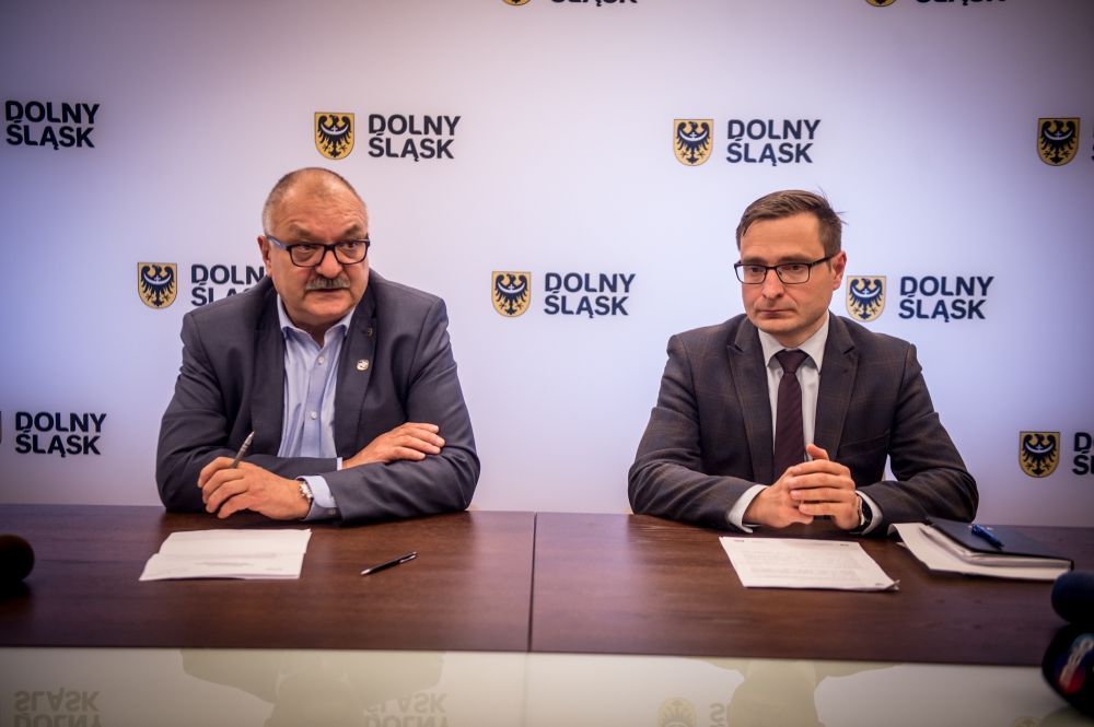 Urząd marszałkowski przekazał milion złotych na wparcie dla niepełnosprawnych - fot. Andrzej Owczarek