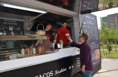 Street Food Festival we wrocławskich Tarasach Grabiszyńskich - 13