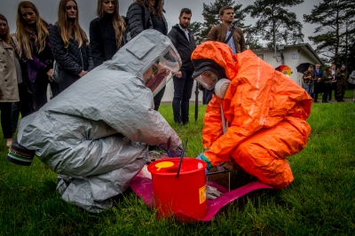 Wrocław: Służby zorganizowały ćwiczenia na wypadek użycia broni biologicznej - 17