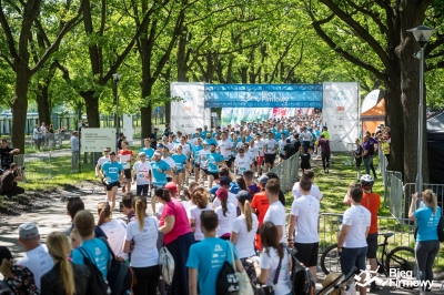 10 000 biegaczy z 500 firm pobiegło dla podopiecznych Fundacji Everest - 2
