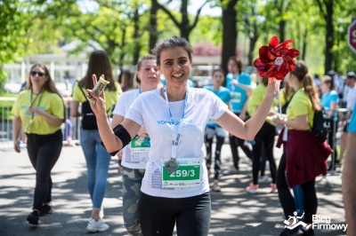10 000 biegaczy z 500 firm pobiegło dla podopiecznych Fundacji Everest - 5