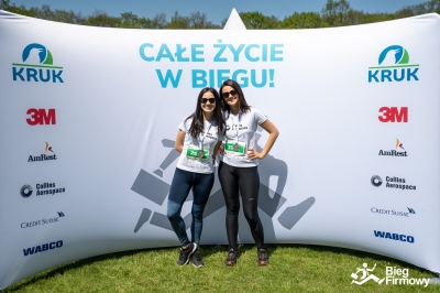 10 000 biegaczy z 500 firm pobiegło dla podopiecznych Fundacji Everest - 6