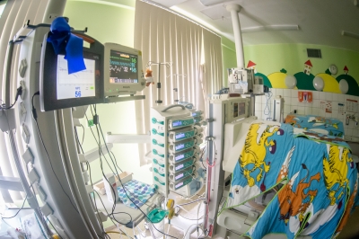 Szpital przy Borowskiej ma nowy sprzęt do leczenia noworodków [ZOBACZ] - 6