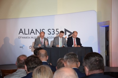 DRJ: ALIANS S35, czyli nowoczesna aglomeracja wzdłuż drogi ekspresowej - 10
