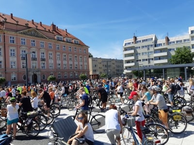 Rowerzyści przejechali przez centrum Wrocławia [ZOBACZ] - 8