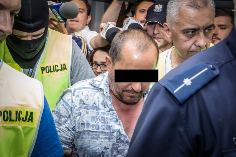 Mężczyzna, który ugodził nożem księdza, trafił do aresztu - fot. Andrzej Owczarek