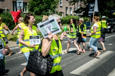Wrocław: Trwa protest weterynarzy. Utrudnienia na ul. Ślężnej [ZDJĘCIA] - 5