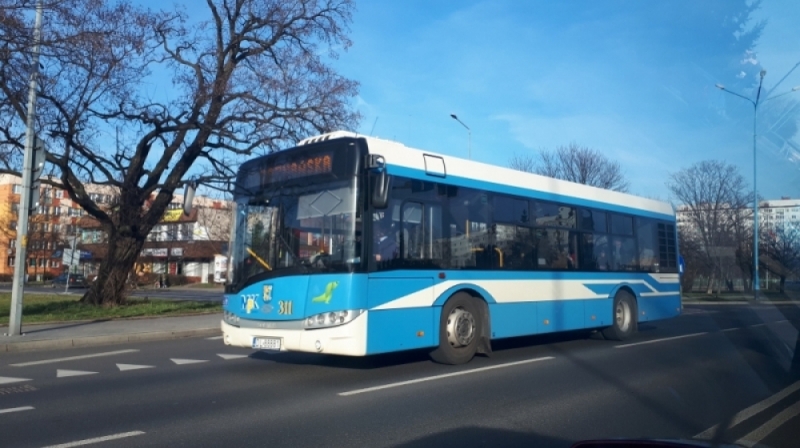 Legnica: są nowoczesne autobusy, jest paliwo. Nie ma kierowców - fot. Karolina Kurczab