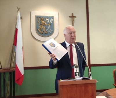 Legnica: Jest votum zaufania i absolutorium dla Tadeusza Krzakowskiego