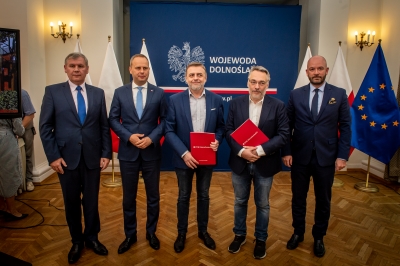 Podpisano umowę na pierwszą inwestycję w ramach programu Mieszkanie Plus we Wrocławiu [FOTO] - 1