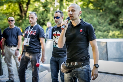 Wrocław: Wieczorny marsz upamiętniający ofiary rzezi wołyńskiej rozwiązany [ZDJĘCIA] - 2