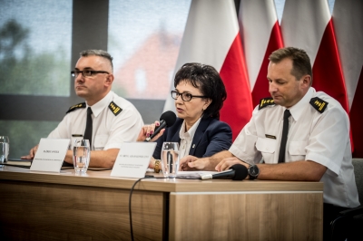 Dolnośląscy strażacy i policjanci na odprawie z minister [ZDJĘCIA] - 3