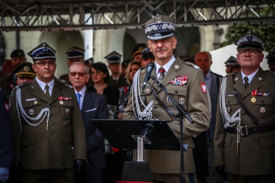 Oto nowi oficerowie. Ceremonia odbyła się na wrocławskim Rynku [ZDJĘCIA] - 8