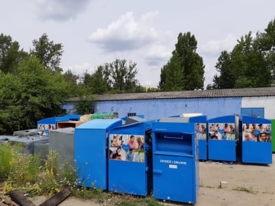 Wrocław: Wysyp nielegalnie stawianych kontener&oacute;w na odzież używaną