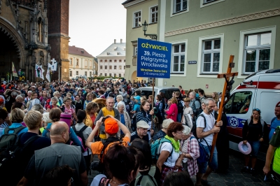 Z Ostrowa Tumskiego w drogę wyruszyła 39. Piesza Wrocławska Pielgrzymka na Jasną Górę - 7