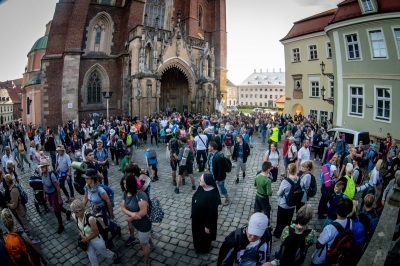 Z Ostrowa Tumskiego w drogę wyruszyła 39. Piesza Wrocławska Pielgrzymka na Jasną Górę - 1