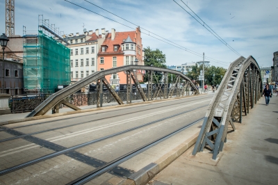 Pierwsze kłódki miłości zawisły na mostach młyńskich - 4