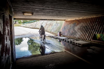 Tor przeszkód w zalanym przejściu podziemnym na placu Społecznym - 2