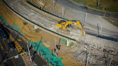 Wrocław: Sporo utrudnień w ruchu drogowym. Rozbiórka estakady na pl. Społecznym [SPRAWDŹ, WIDEO Z DRONA] - 9