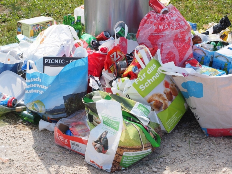 Funkcjonariusze zatrzymali 20 ton nielegalnie wiezionych odpadów komunalnych z Niemiec - fot. pixabay (zdjęcie ilustracyjne)